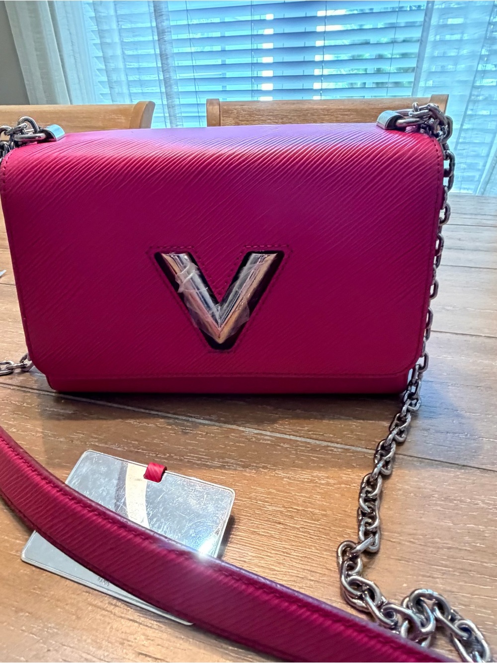 Louis Vuitton Fuchsia Epi Leather Chain Shoulder Bag